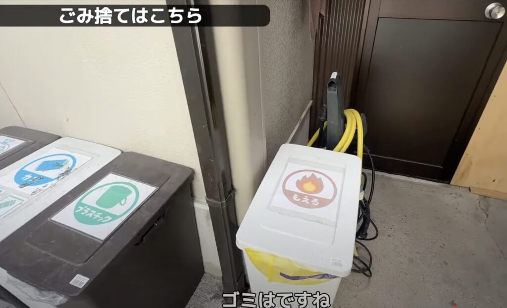 RVパーク京都北のゴミ捨て場所を説明しているシーン
