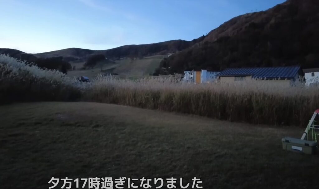 鉢伏高原の美しい夕焼け。気温が下がり始める夕暮れ時。